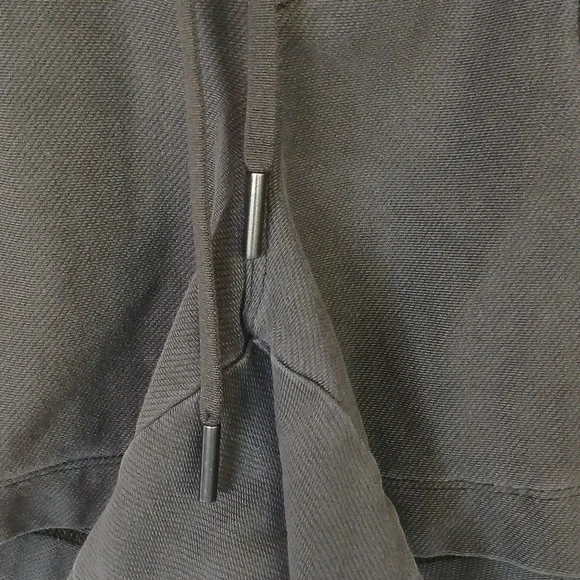 Athleta Gray Farrallon short size 6 - Picture 5 of 9